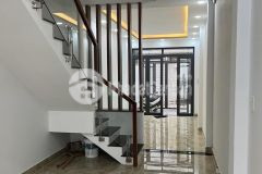 Nhà hxh đường 185 phước long b, dt 80m, 3 tầng giá tốt