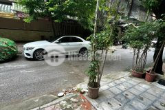 Cho thuê nhà ở nghĩa tân, cầu giấy 40m x 3t giá 19tr, vỉa hè, ô tô tránh, full nội thất