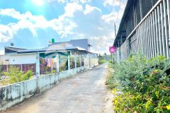 B.á.n nhà tp gò công mặt tiền nhựa, gần chợ long thuận, tiền giang đối diện vlxd đức kim dung.