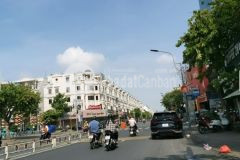 Bán nhà quận gò vấp, nguyễn văn lượng, hẻm xe hơi đỗ cổng, 70m², hơn 4 tỷ.