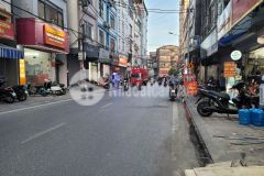 Bán nhà mặt phố tôn thất tùng 31m2, mặt tiền 4.5m. oto kinh doanh 11.2 tỷ