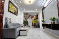 Cần bán gấp nhà trương định, 65m2, 4 tầng, tặng full nội thất, ngõ ô tô, chỉ hơn 5 tỷ