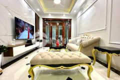 Hoa hậu chân dài hai bà trưng full nôi thất, 40m5 tầng sổ đỏ nở hậu giá hơn 6 tỷ
