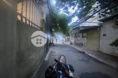 Cho thuê nhà ngõ 194 giải phóng, thanh xuân 64m x 3.5t giá 16tr, pl, ô tô