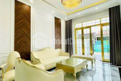 Bán nhà gấp phố trịnh công sơn, 39mx5 tầng, ô tô sát nhà, giá chỉ 6.5 tỷ