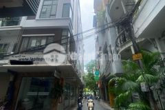 Bán nhà lô góc 2 mặt tiền trung tâm quận đống đa phố nguyên hồng mt 15m