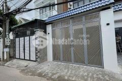 Nhà mặt tiền đường thông 3.4 tỷ1 lầu 1 trệt70 m2 mới xây, sân ô tô