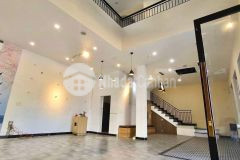 Cho thuê 2tầng 2mặt tiền gần đại học thể dục thể thao