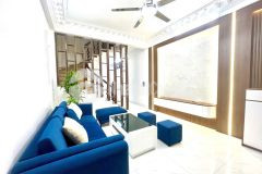 Ban nha thinh quang đông đa, nha đep full nôi thât, dt 40m2, 5t