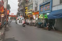 Mặt phố xuân đỉnh kinh doanh ô tô