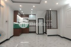 Bán nhà đông tác, đđa, 5mx8m, mới, ngõ rộng, hơn 7 tỷ