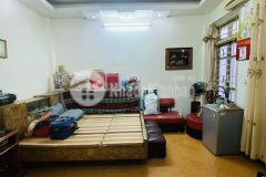 Ban nha nguyên văn trôi, nha đep gia tôt, 20m ra măt phô, dt 33m2,4t