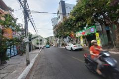 Bán nhà mặt tiền phan chu trinh gần biển