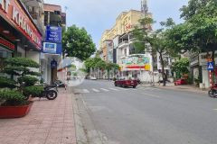 Bán nhà mặt phố nguyễn lương bằng 50m2, mặt tiền 4.5m. lô góc 12.5 tỷ