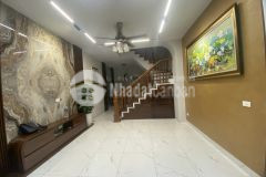 Bán nhà mới 5 tầng mặt tiền rộng, gần phố, ngõ thoáng, vị trí đẹp, phố bạch mai hai bà trưng