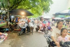 Dịch vụ mặt chợ kđt xa la kinh doanh sầm uất ngày đêm dt 50m 4 tầng