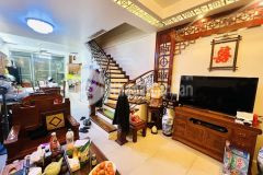 Bán đất tặng nhà 2 tầng phố trịnh công sơn, tây hồ 141m, 18 tỷ, sát phố.