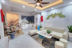 Cần bán nhà quận thanh xuân, sát royal city, dt 35m2 x 4t, chỉ 4.5 tỷ, ngõ nông gần phố.