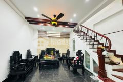 Phố kim ngưu 42m 5 tầngmt 5.1m 6.8 tỷ, sổ đỏ riêng chính chủ