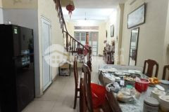 Lô góc 2 thoáng, ngõ thông, gần ô tô phố đông tác, đống đa. 0911554873.