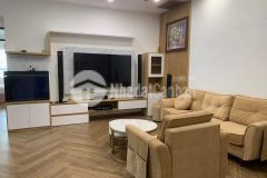 Bán căn hộ 3 ngủ tầng thấp diện tích 116m2 full nội thất xịn quận cầu giấy