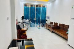 Bán nhà lạc long quân, dt 56mx5 tầng, cách phố 20m, ô tô đỗ, giá 9.2 tỷ.