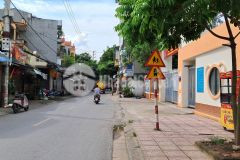 Bán nhà mặt phố nhỉnh 8 tỷ 80m2 x 5 tầng, có vỉa hè