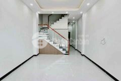 Bán gấp nhà thái thịnh, ô tô cách 10m, dt 45m, ở ngay, giá 7.4 tỷ.