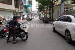 Bán nhà nguyễn chánh. cầu giấy. ô tô. vỉa hè. dt 60m2. mt 5,8m. 3 tầng. giá 13,68 tỷ.