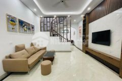 Bán nhà chùa bộc, dt 47mx5 tầng, ô tô cách 10m, lô thoáng. giá 7.4 tỷ.