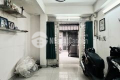 Bán nhà tại trục đường xuyên tâm lê văn sỹ, sổ vuông vắn, thoáng 2 mặt, có sân để xe.