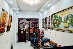 Chính chủ gửi bán nhà riềng tại yên xá dt 39m 4 tầng giá 5.6 tỷ.