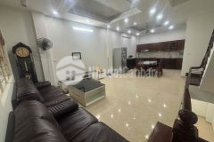 Cho thuê nhà ngõ ô tô phố trần quốc hoàn, cầu giấy 45m x 5t mt 4m giá 19tr