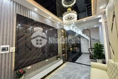 Bán nhà đẹp ở ngay phố núi trúc quận ba đình sổ vuông nở hậu