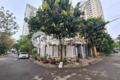 Hiếm biệt thự vip hoàng mai lô góc 2 mt 3.5 tầng full nội thất cao cấp mặt tiền rộng