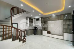 Bán nhanh phố tôn thất tùng, dt 47mx5 tầng ô tô nhỏ vào, lô góc, chỉ 7.5 tỷ.