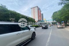 Mặt phố nguyễn văn cừ 95m, mt4.5m, thang máy, dòng tiền 1,2 tỷnăm, vỉa hè rộng, kd đỉnh.