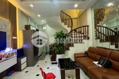 Thanh lý căn nhà phố xã đàn, 48mx5 tầng, lô góc, cách phố 10m.giá 7.9 tỷ.