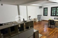 Cho thuê nhà ngõ ô tô tránh nguyễn huy tưởng thanh xuân 60m x 5t 6 ngủ giá 35tr