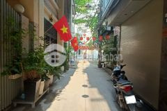Ban nha phan đinh giot thanh xuân, 5 tâng thang may, ô tô, 2 măt ngo