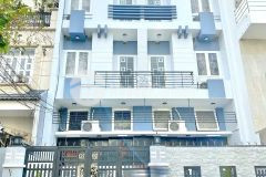 Căn hộ dịch vụ 3 lầu sân thượng 7,8x20m đường số tân qui q7.