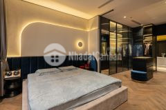 Bán khách sạn mặt tiền đường gần nhà thờ con gà đà lạt chỉ 400m kinh doanh 20 phòng