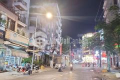 Q6 1 căn góc sát chợ bình tây chỉ 8.2 tỷ tl 5 tầng 65m² hẻm xe tải tránh