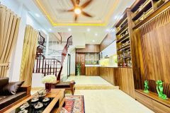 Ban nha phô phương mai đông đa nha đep lô goc ngo thông, dt 40m2, 5t