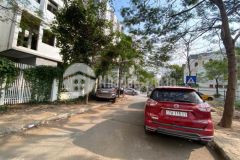 Chính chủ bán bt đơn lập phùng khoang quốc hội. dt 250m x 3,5 tầng, lô góc. lh 0964869634