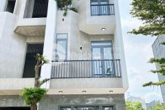 Nhà 3 tầng cực đẹp kdc cao cấp ql13 cạnh thủ đức