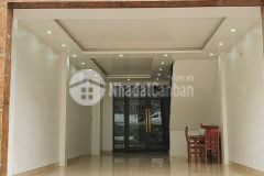 Cho thuê nhà mặt phố âu cơ, tây hồ 50m x 3t giá 20tr, kinh doanh đa dạng