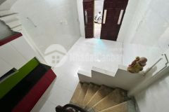 Bán nhà văn chương, đống đa, nha dân xây, 2 măt ngo, sô vuông, gân ô tô, dt 26m2,5t