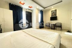 Khách sạn, 8 tầng, thang máy, 13 phòng phố hoàng cầu, đống đa. 0911554873.