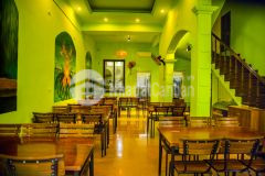 Bán nhà phố nguyên hồng đống đa,mặt phố kinh doanh, 2 mặt đường ô tô, diện tích rộng.